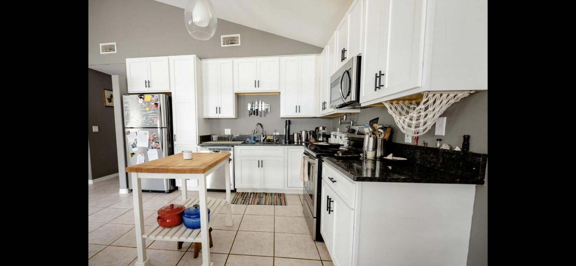 Family Friendly Home In Walking District, 5 Minutes From Beach غولف شورز المظهر الخارجي الصورة